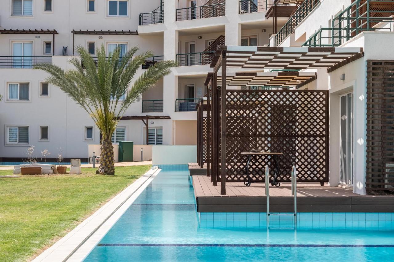 Thalassa Beach Family & Waterpark Resort Vokolidha Buitenkant foto