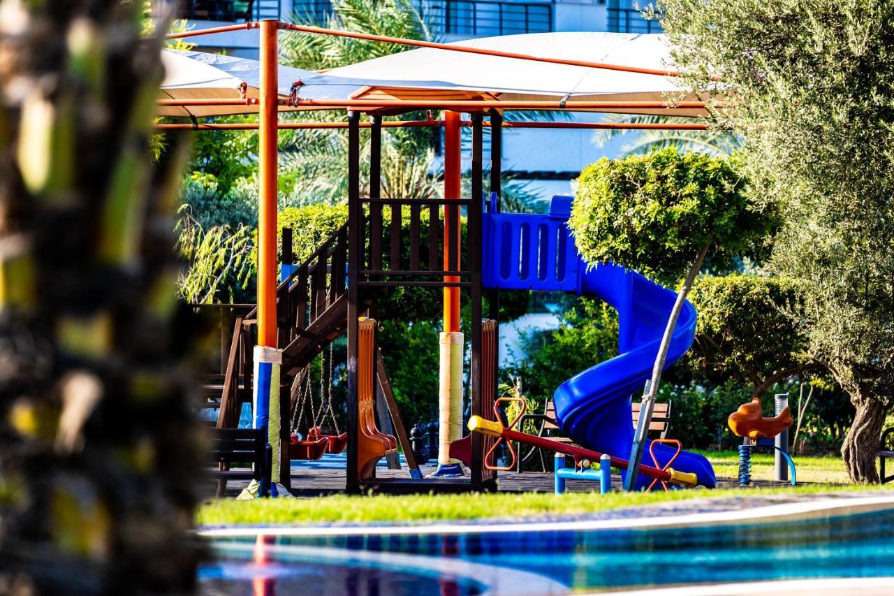 Thalassa Beach Family & Waterpark Resort Vokolidha Buitenkant foto