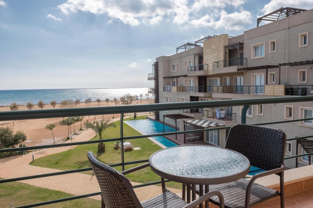 Thalassa Beach Family & Waterpark Resort Vokolidha Buitenkant foto
