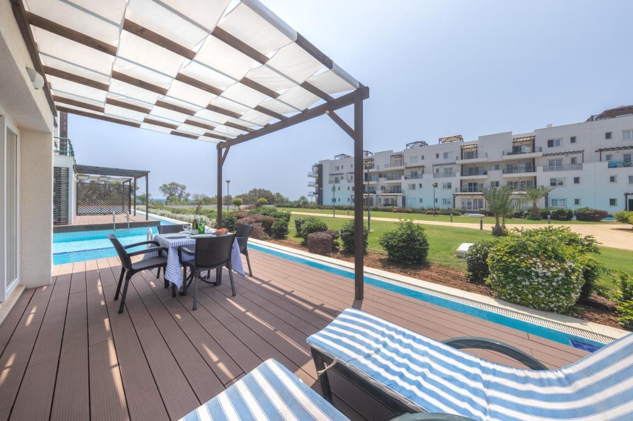 Thalassa Beach Family & Waterpark Resort Vokolidha Buitenkant foto
