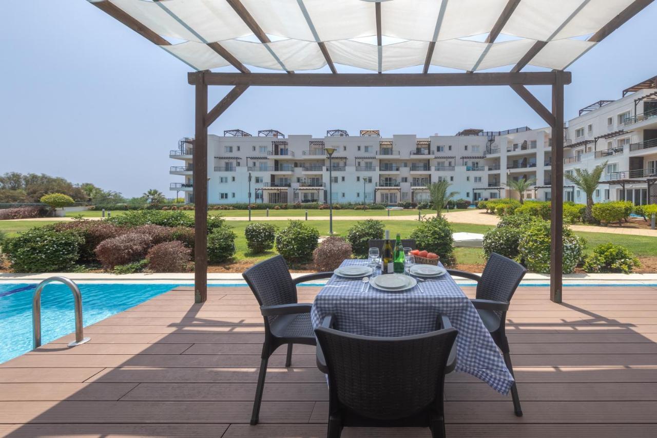 Thalassa Beach Family & Waterpark Resort Vokolidha Buitenkant foto