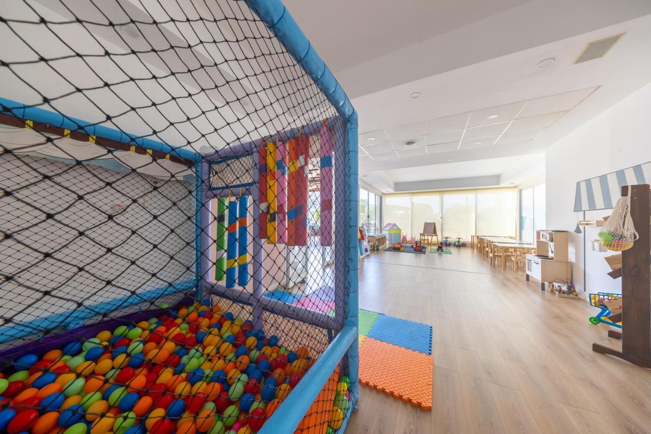 Thalassa Beach Family & Waterpark Resort Vokolidha Buitenkant foto